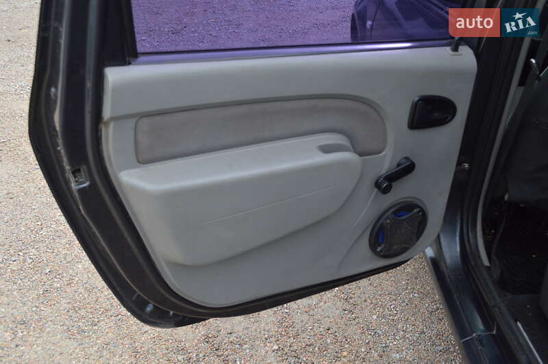 Универсал Renault Logan MCV 2011 в Кропивницком фото 9 Универсал Renault Logan MCV 2011 в Кропивницком