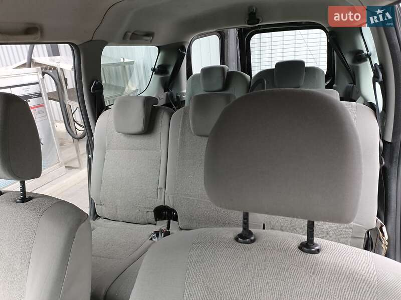 Универсал Renault Logan MCV 2011 в Киеве фото 13 Универсал Renault Logan MCV 2011 в Киеве