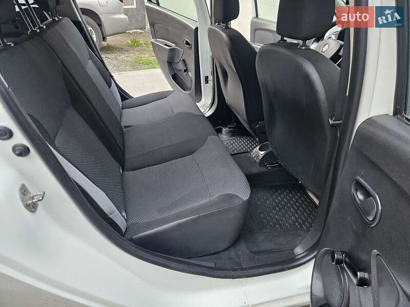 Універсал Renault Logan MCV 2015 в Вінниці