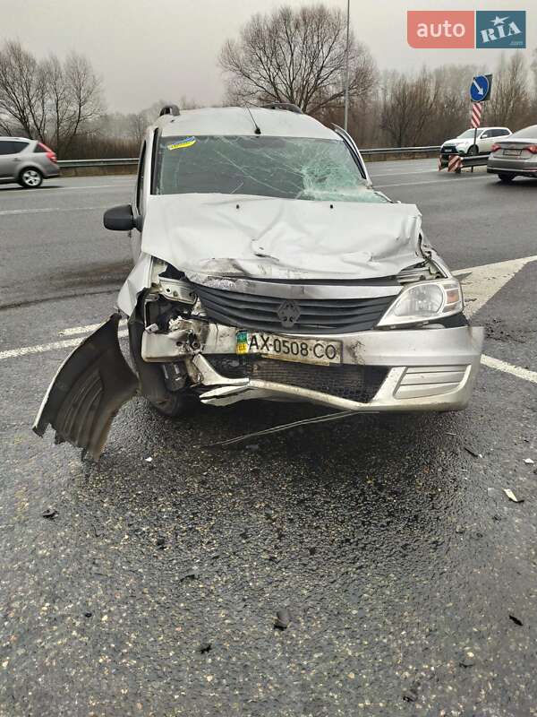 Renault Logan MCV 2011 Renault Logan MCV 2011