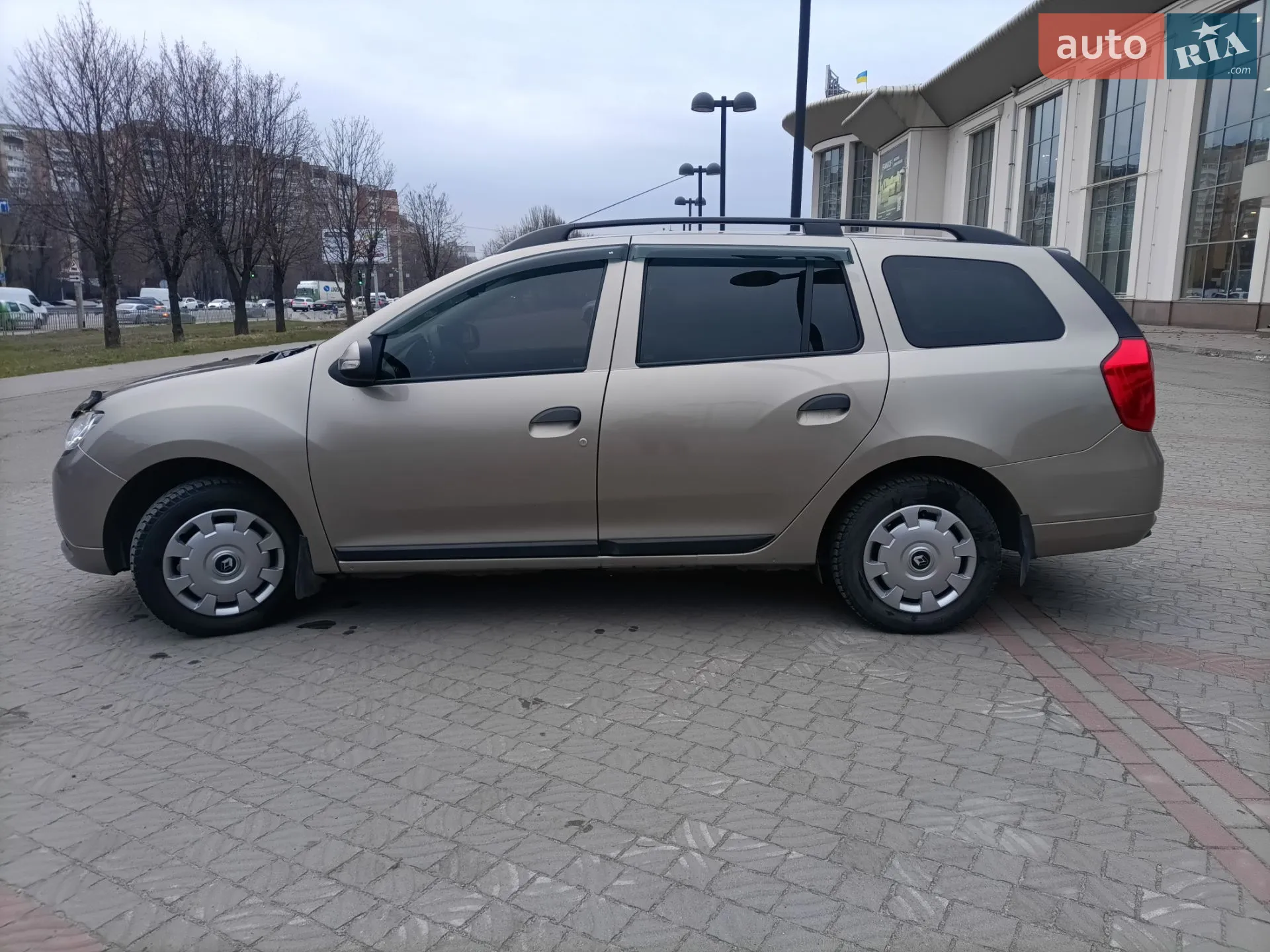 2015 Renault Logan - мініатюра 11