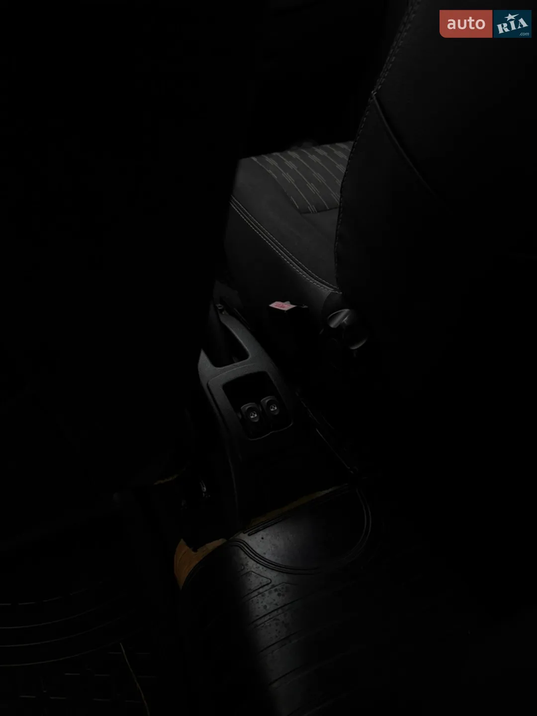 2012 Renault Logan - мініатюра 16