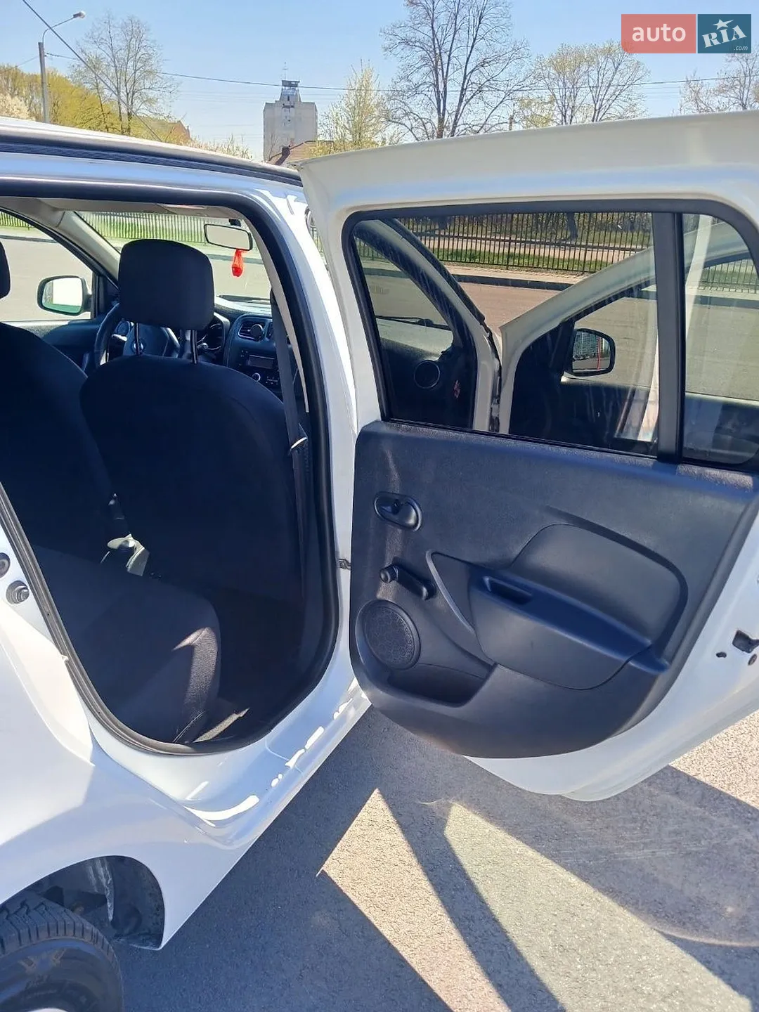 2014 Renault Logan - мініатюра 17