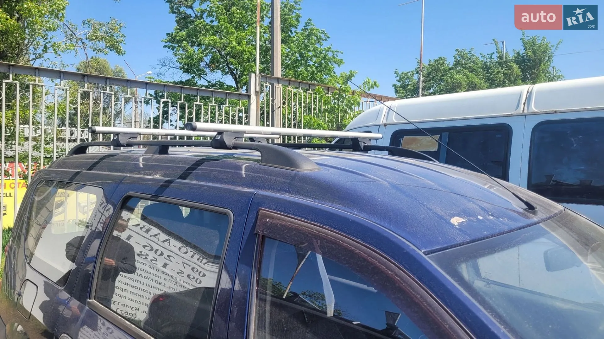 2010 Renault Logan - мініатюра 2