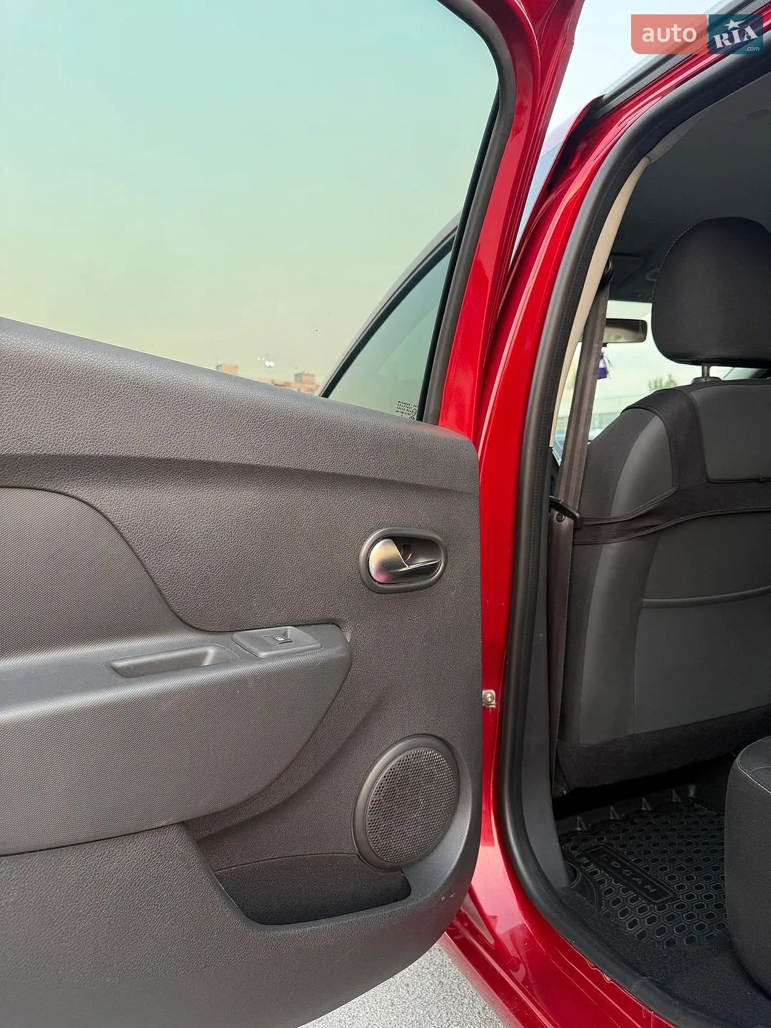 2019 Renault Logan - мініатюра 13