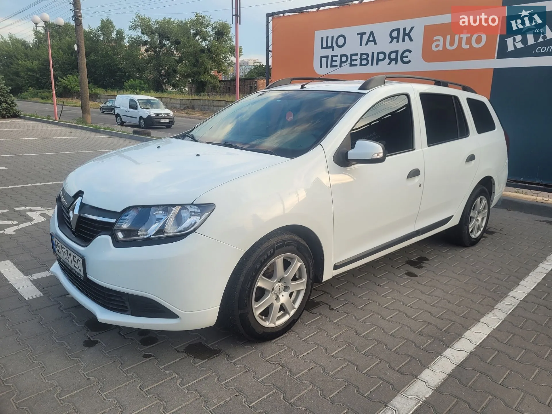 2016 Renault Logan - мініатюра 13