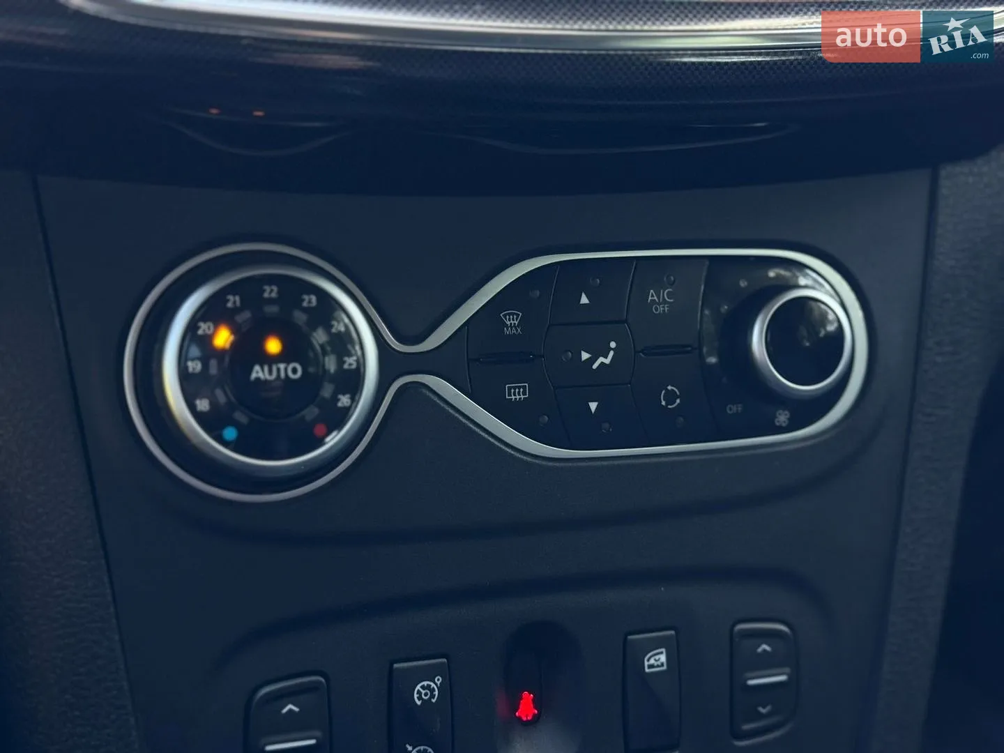 2019 Renault Logan - мініатюра 26