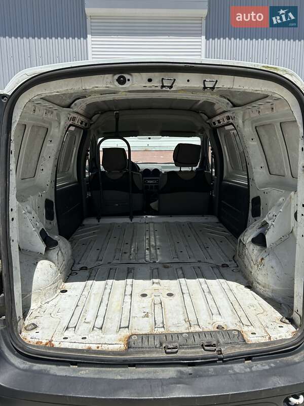 Грузовой фургон Renault Logan Van 2011 в Черновцах