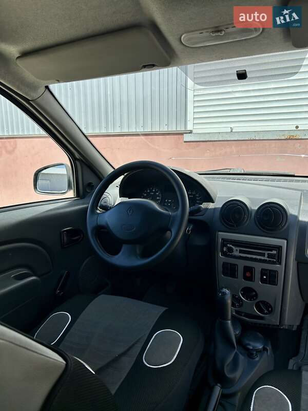 Грузовой фургон Renault Logan Van 2011 в Черновцах