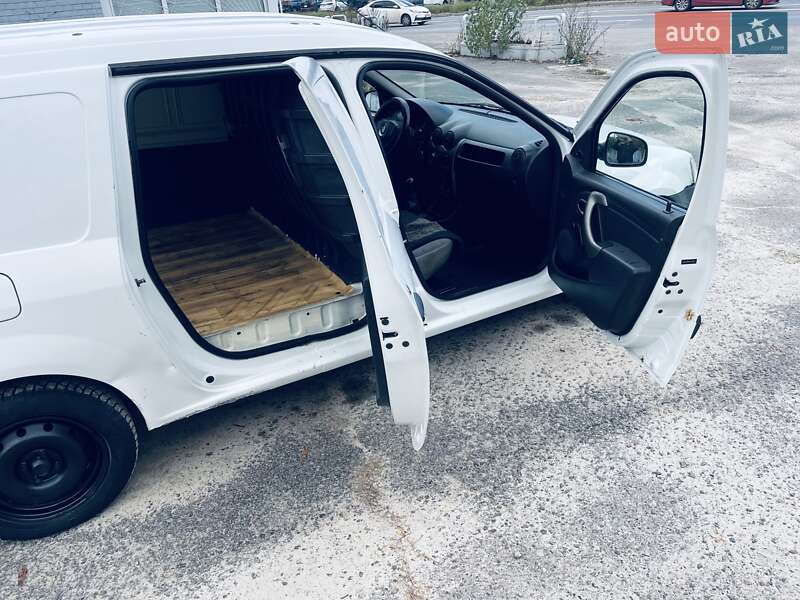 Грузовой фургон Renault Logan Van 2012 в Киеве фото 8 Грузовой фургон Renault Logan Van 2012 в Киеве