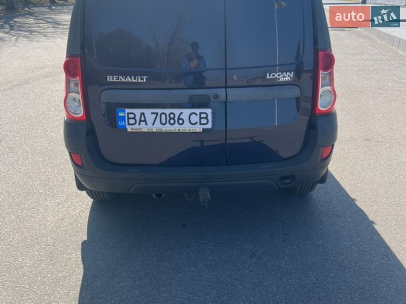 Грузовой фургон Renault Logan Van 2010 в Светловодске
