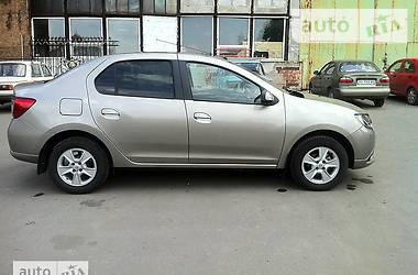 Седан Renault Logan 2013 в 