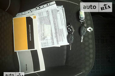 Седан Renault Logan 2013 в 