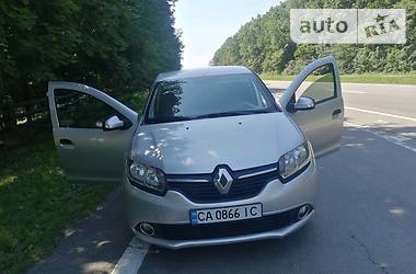 Седан Renault Logan 2014 в 
