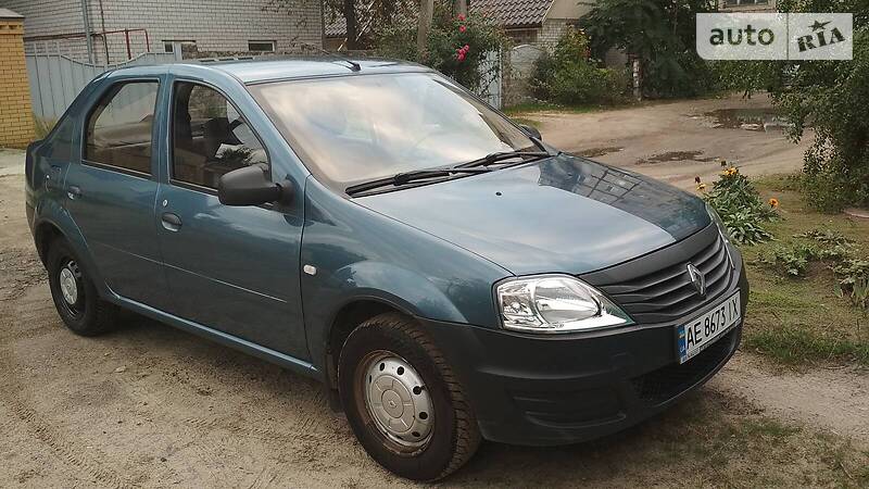 Седан Renault Logan 2011 в Днепре