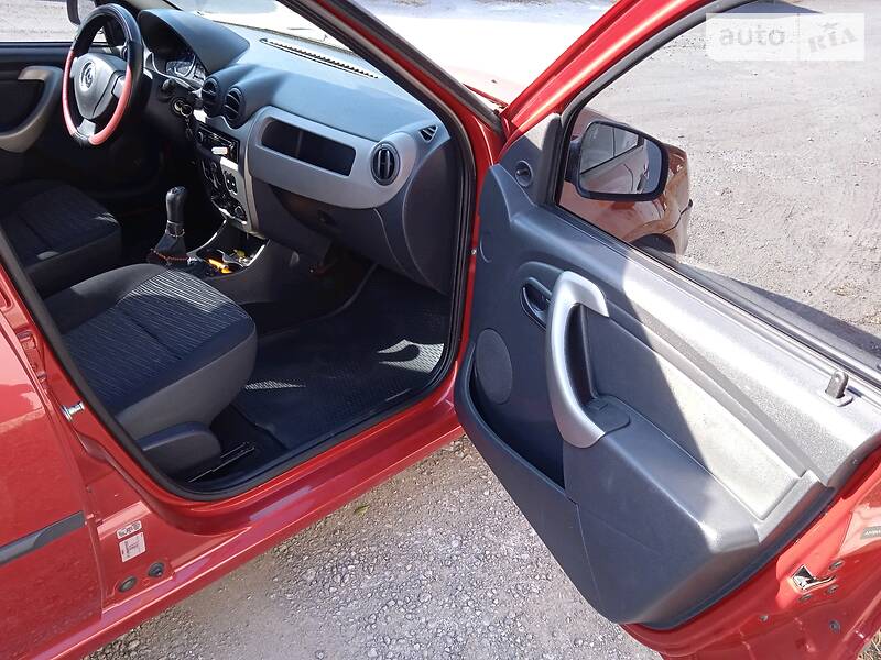 Седан Renault Logan 2012 в Запорожье фото 8 Седан Renault Logan 2012 в Запорожье