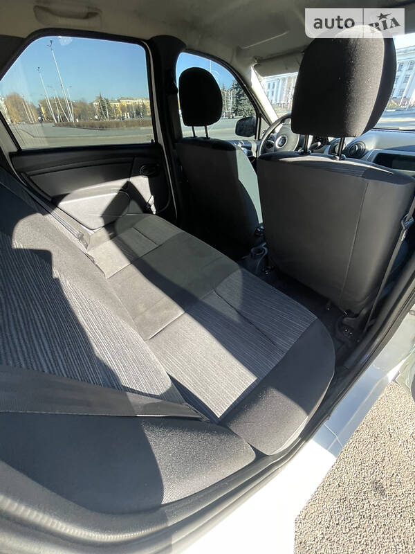 Седан Renault Logan 2010 в Краматорську фото 17 Седан Renault Logan 2010 в Краматорську