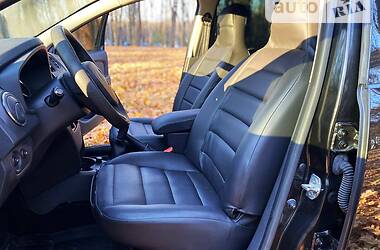 Седан Renault Logan 2013 в Харькове