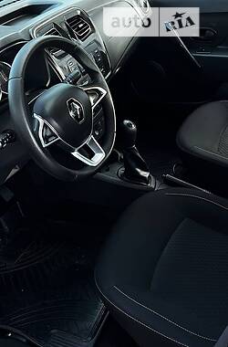 Седан Renault Logan 2019 в 
