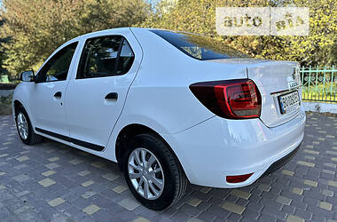 Седан Renault Logan 2022 в 