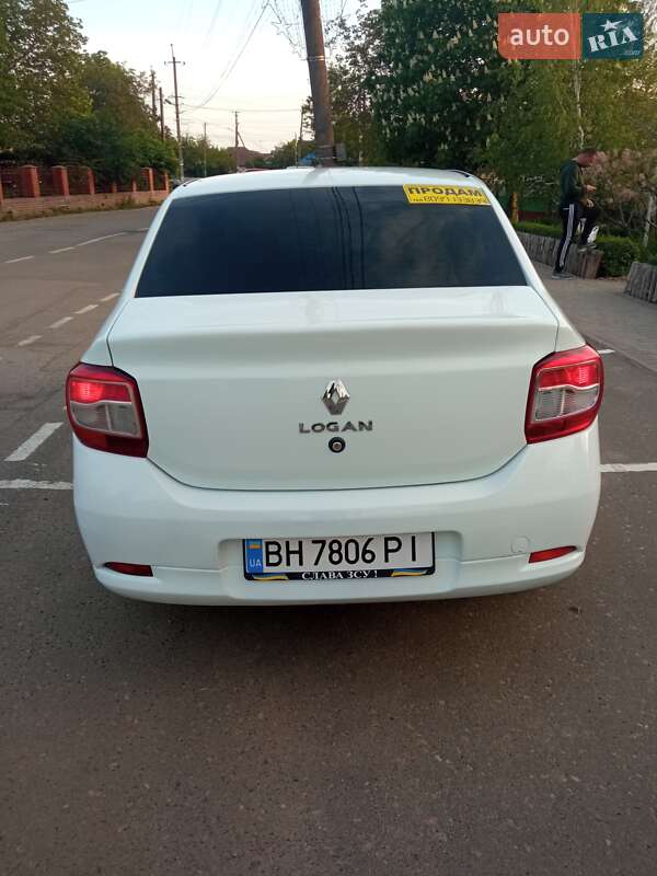 Седан Renault Logan 2013 в Доброславе
