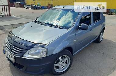 Седан Renault Logan 2011 в Чернігові