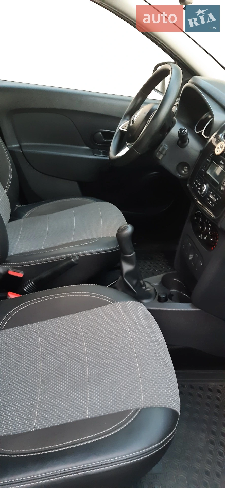 2018 Renault Logan - мініатюра 2