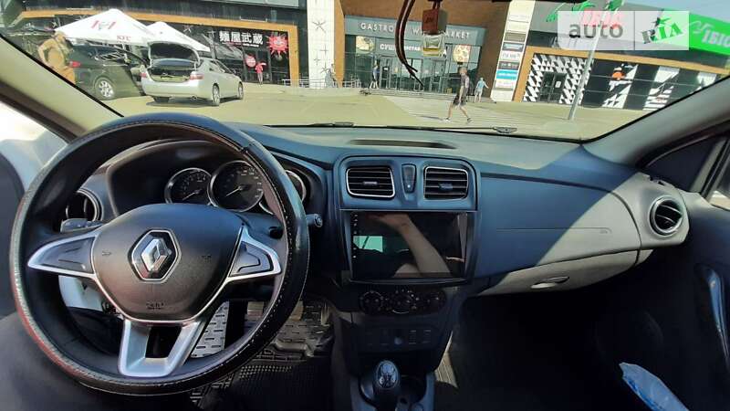Седан Renault Logan 2018 в Киеве