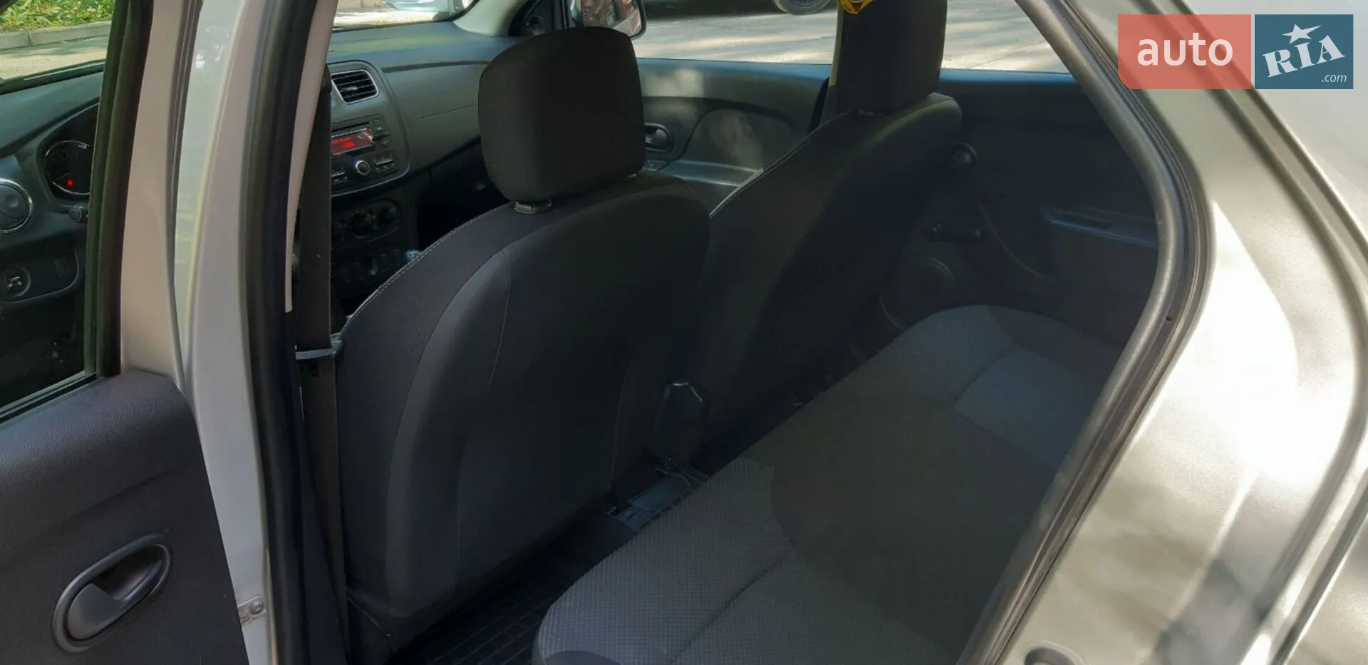2013 Renault Logan - мініатюра 6
