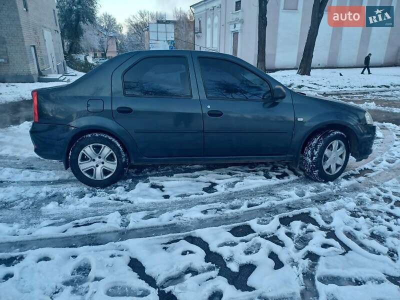 Седан Renault Logan 2011 в Кам'янському