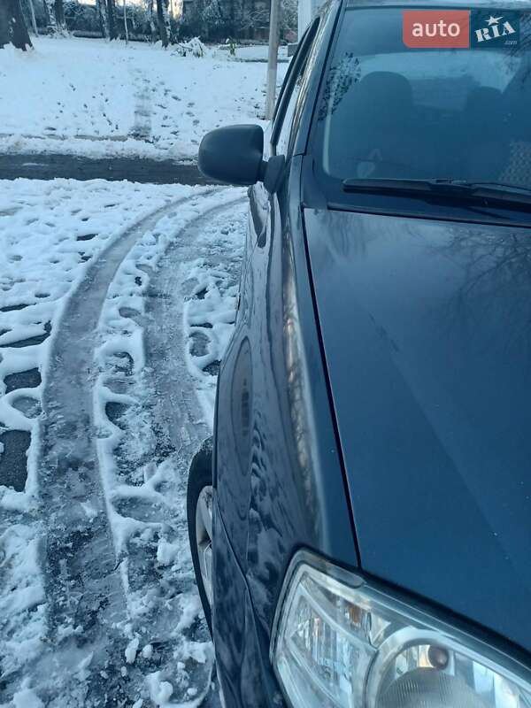 Седан Renault Logan 2011 в Кам'янському