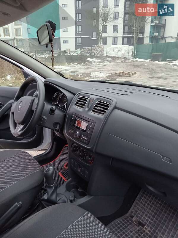 Седан Renault Logan 2013 в Львові фото 25 Седан Renault Logan 2013 в Львові