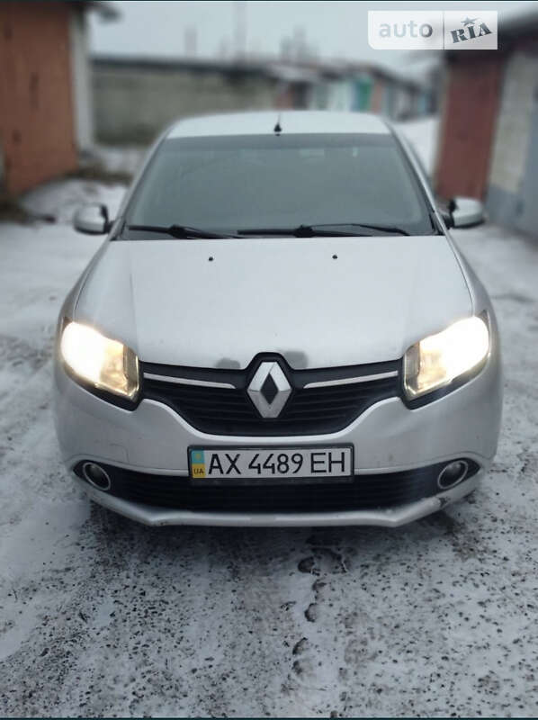 Седан Renault Logan 2013 в Харькове