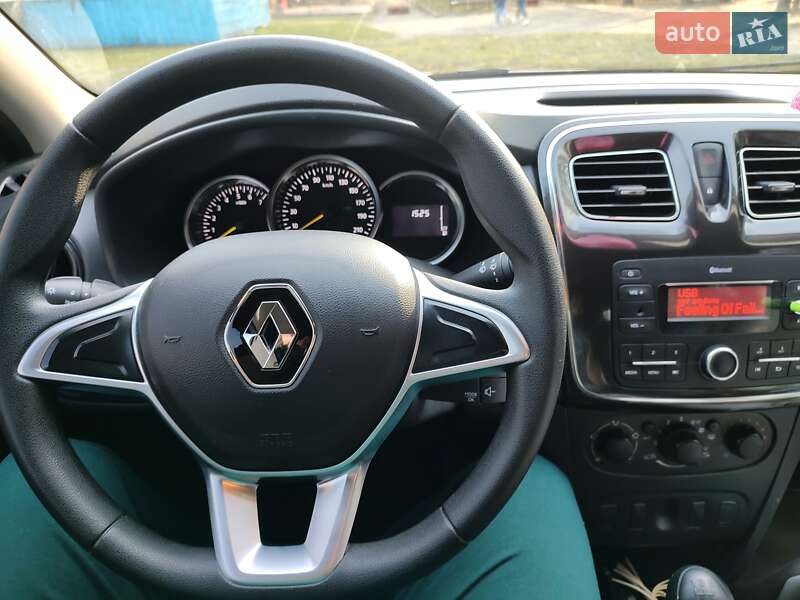 Седан Renault Logan 2021 в 