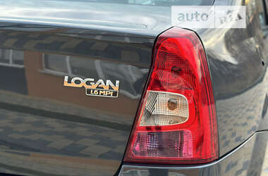 Седан Renault Logan 2011 в Виннице