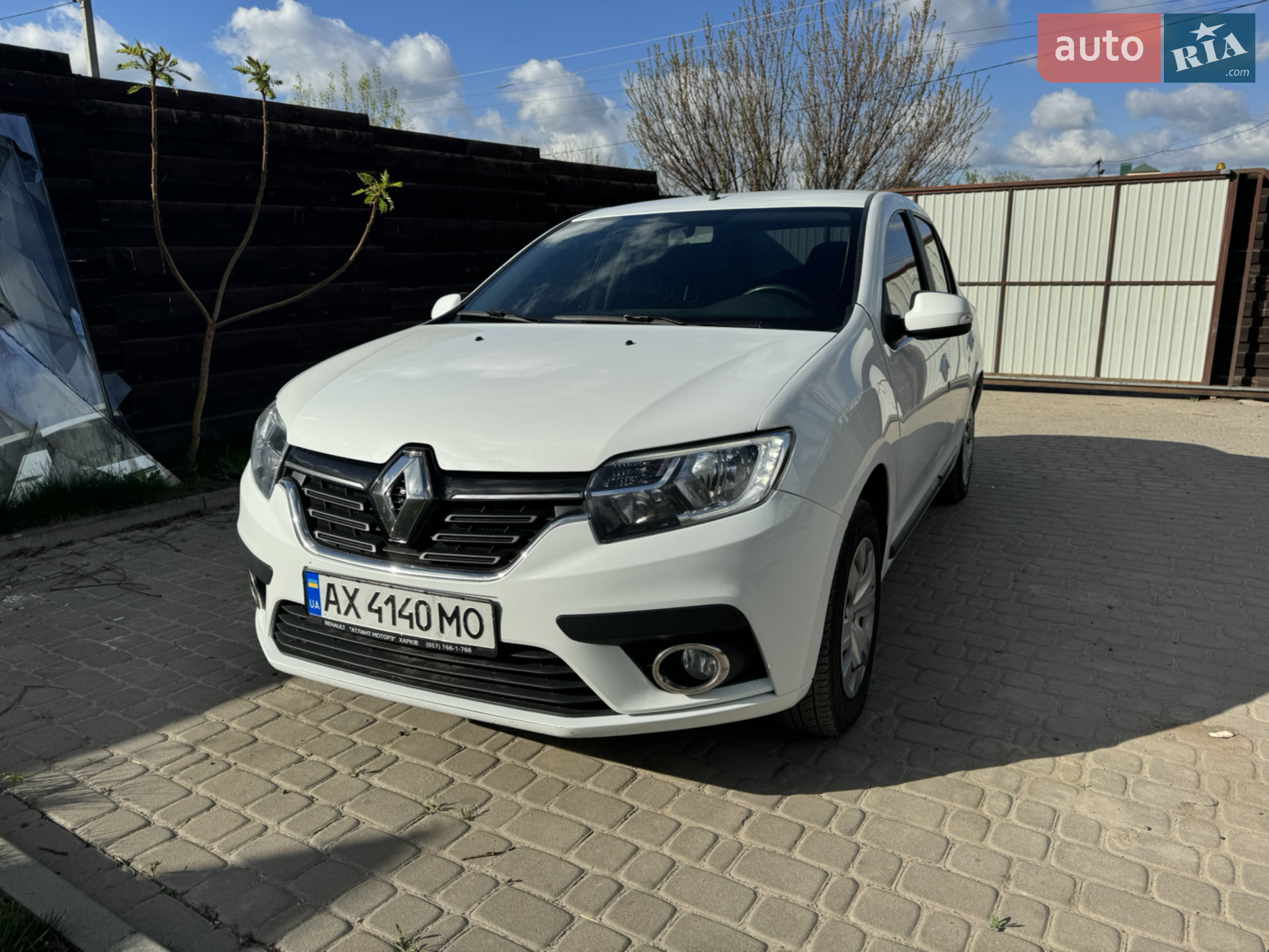 2022 Renault Logan - мініатюра 2