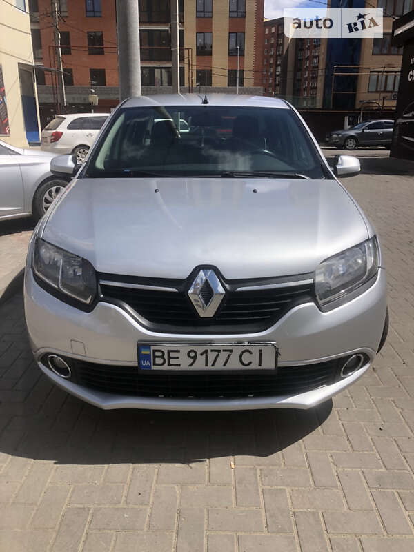 Седан Renault Logan 2013 в Одессе