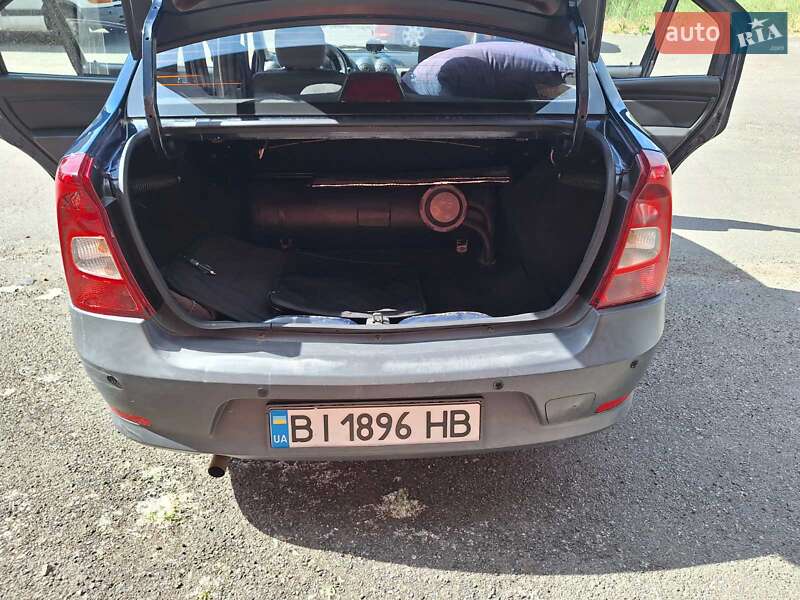 Седан Renault Logan 2011 в Киеве