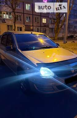 Седан Renault Logan 2011 в Днепре