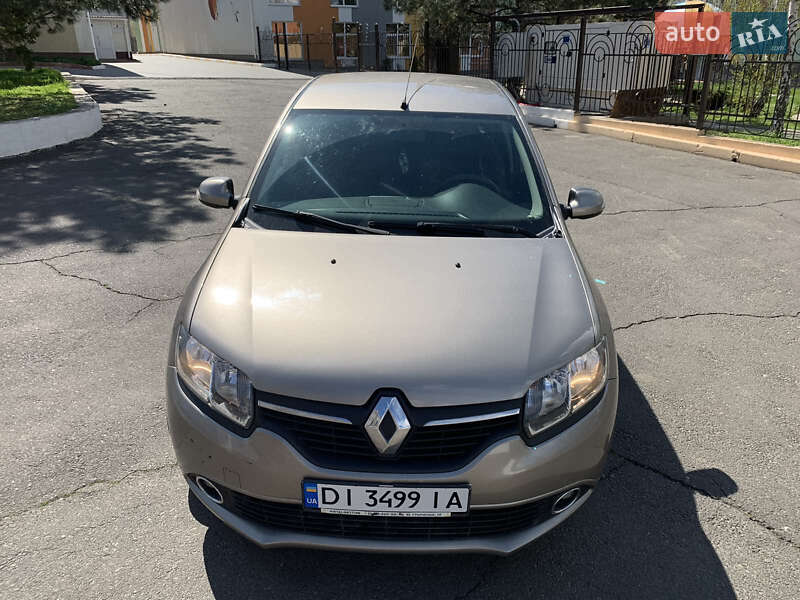 Седан Renault Logan 2013 в Одессе