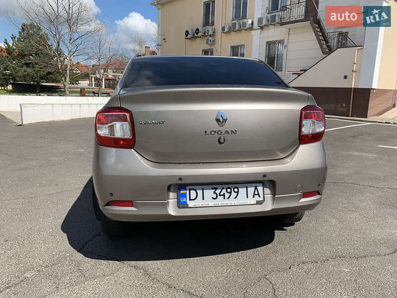 Седан Renault Logan 2013 в Одессе