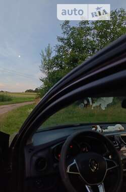 Седан Renault Logan 2017 в 