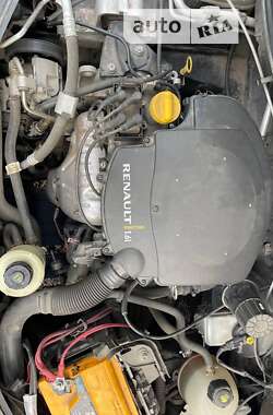 Седан Renault Logan 2011 в 