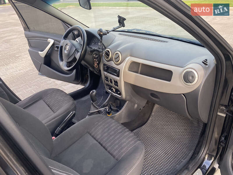 Седан Renault Logan 2011 в Киеве