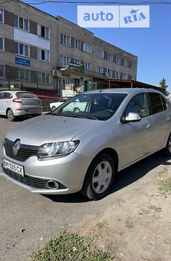 Седан Renault Logan 2013 в Сумах