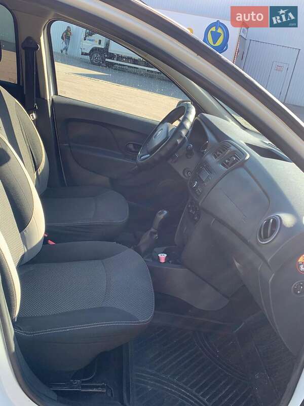 Универсал Renault Logan 2015 в Одессе