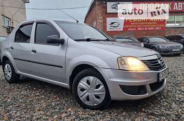 Седан Renault Logan 2010 в Смеле