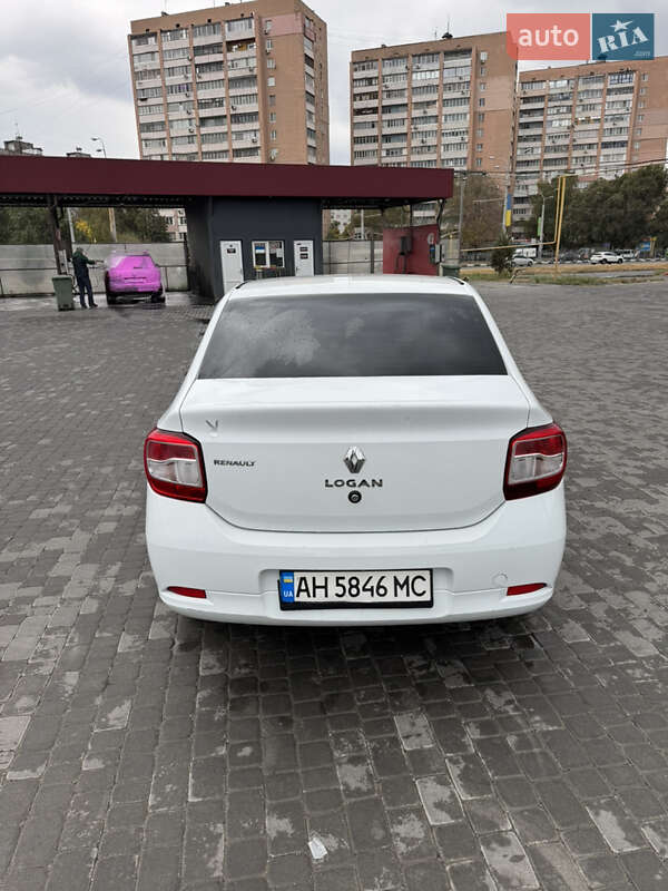 Седан Renault Logan 2013 в Харкові
