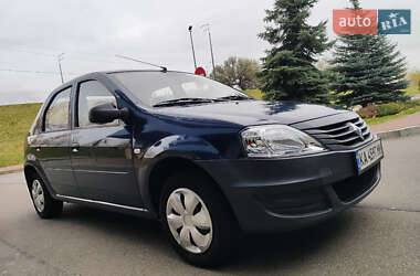 Седан Renault Logan 2010 в Києві