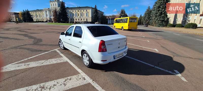 Седан Renault Logan 2011 в Хмельницком